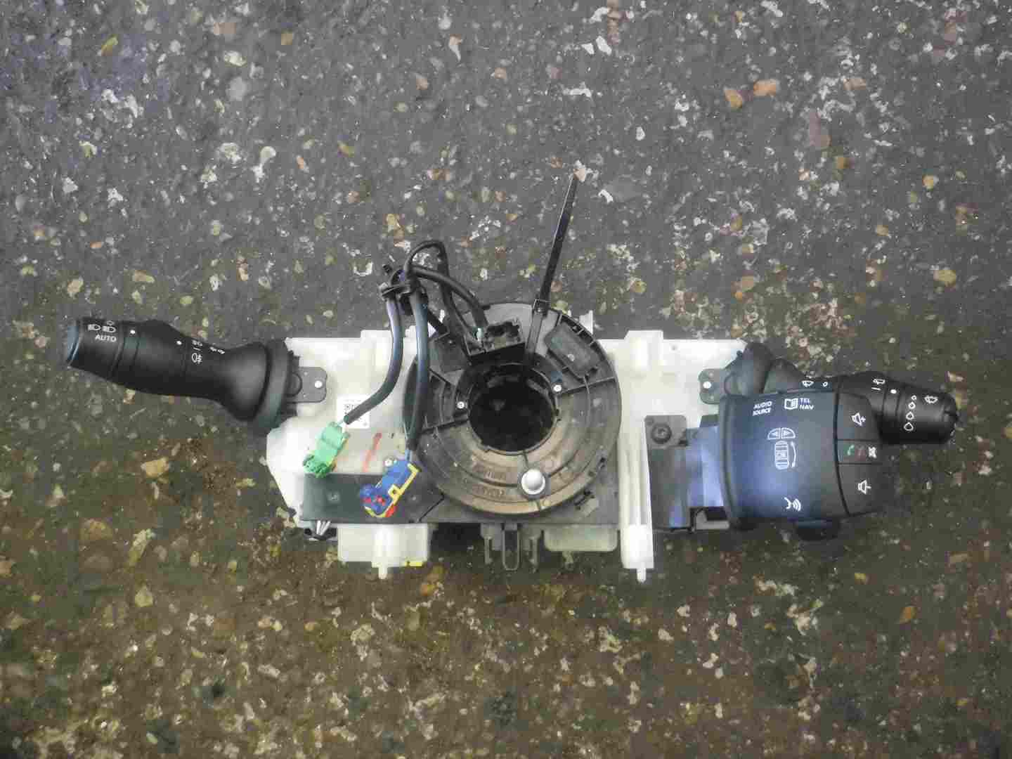Renault Megane MK3 2008-2010 Steering Wheel Squib Clock Spring