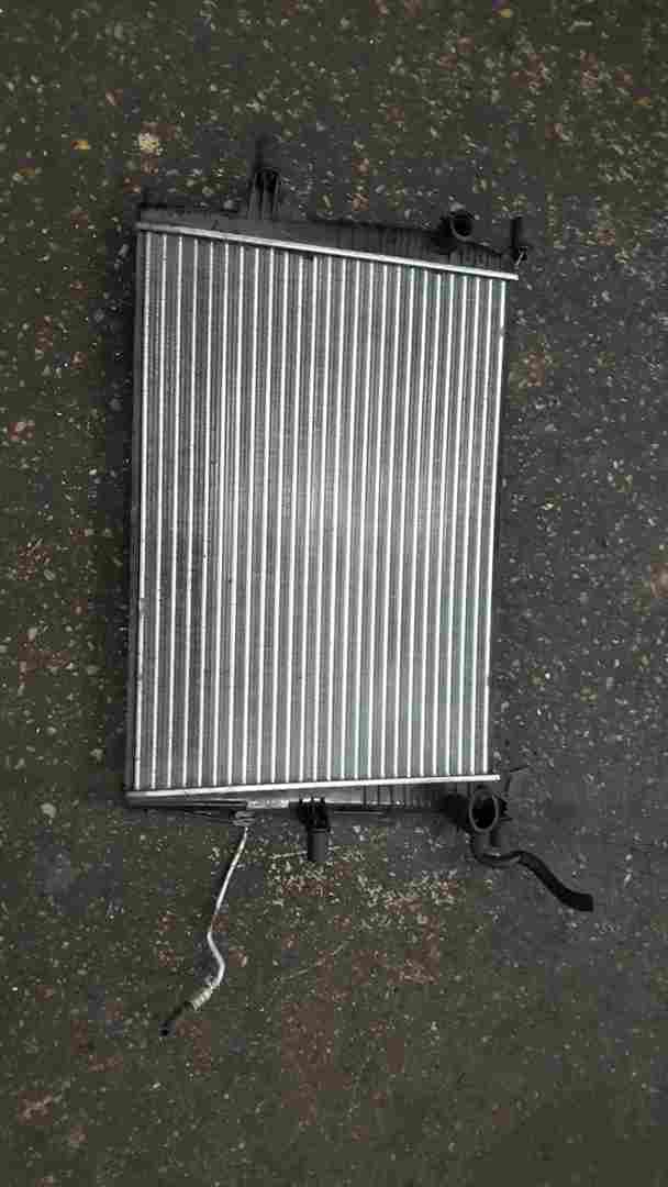 Thumb 3 Renault Megane MK3 2008-2012 1.6 16v Radiator Rad