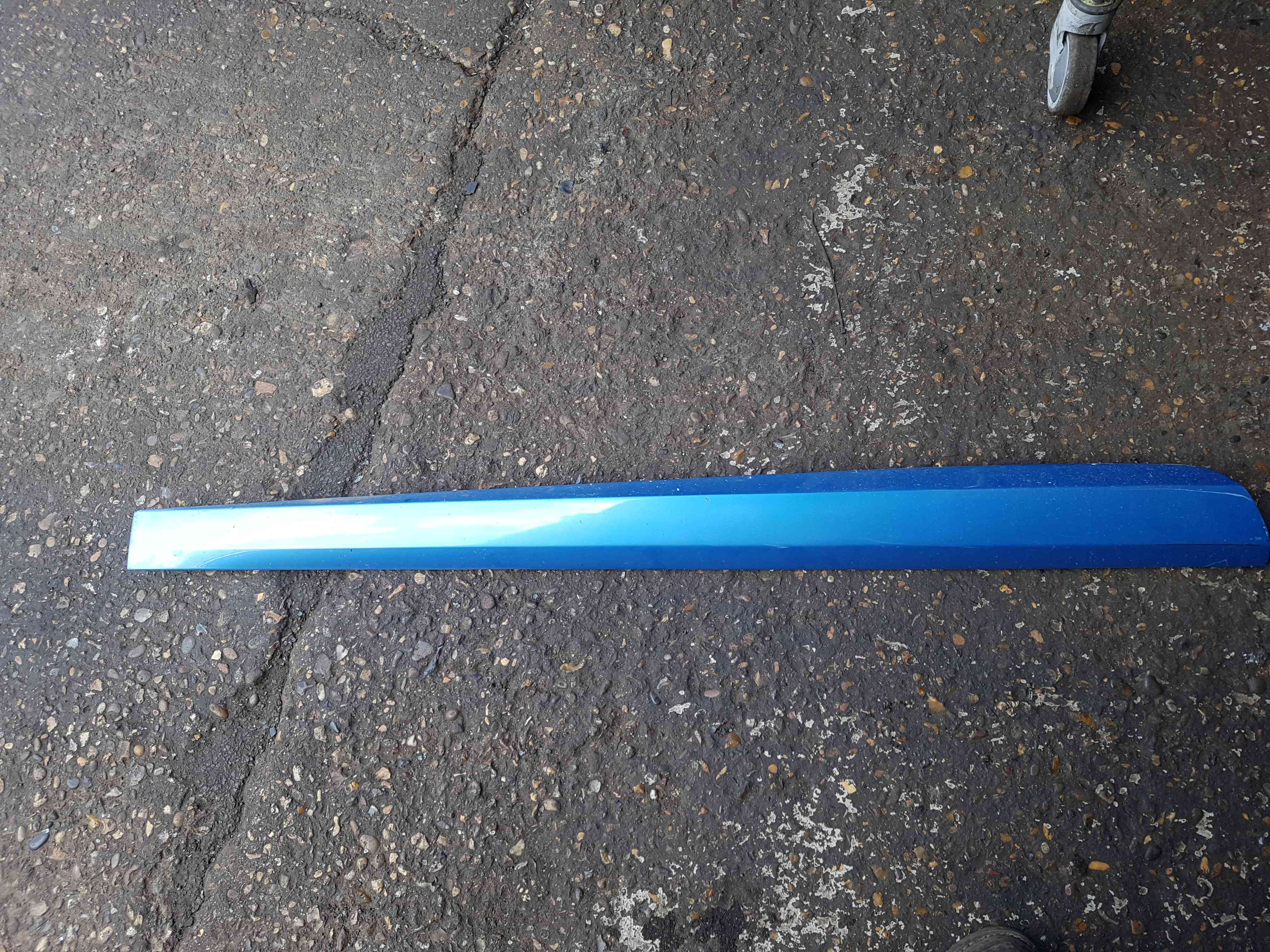 Renault Megane MK3 2008-2012 Drivers OSF Front Door Moulding Trim 3Dr Terpb