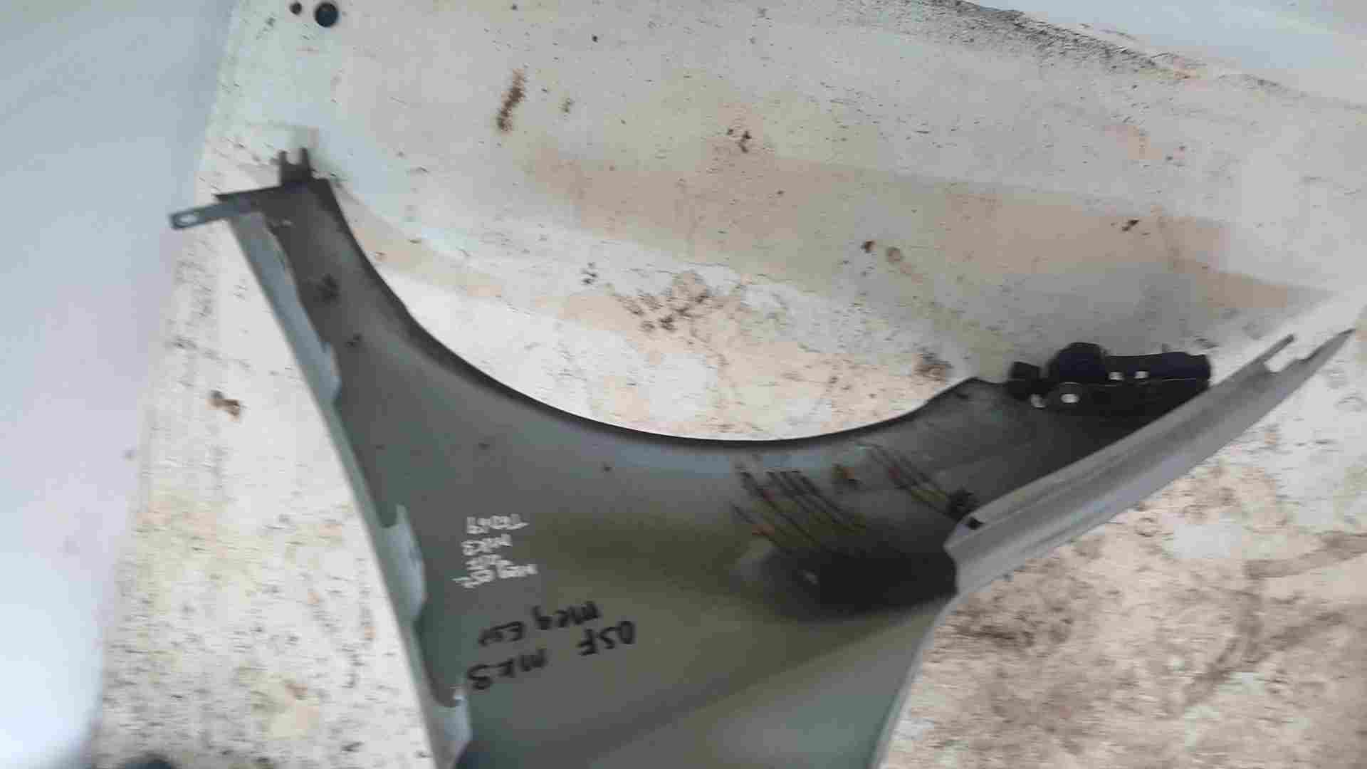 Thumb 5 Renault Megane MK3 2008-2012 Drivers Os OSF Wing Silver Ted69