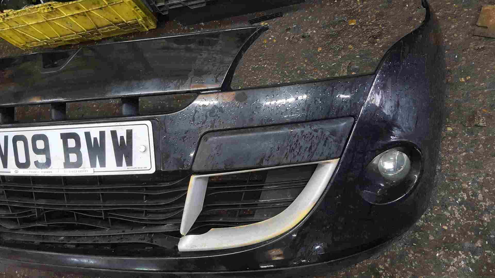 Thumb 3 Renault Megane Coupe MK3 2008-2012 Front Bumper Black 676