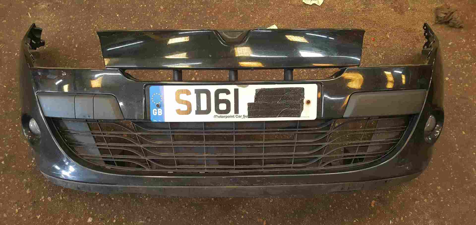 Renault Megane MK3 2008-2012 Front Bumper Black TEGNE