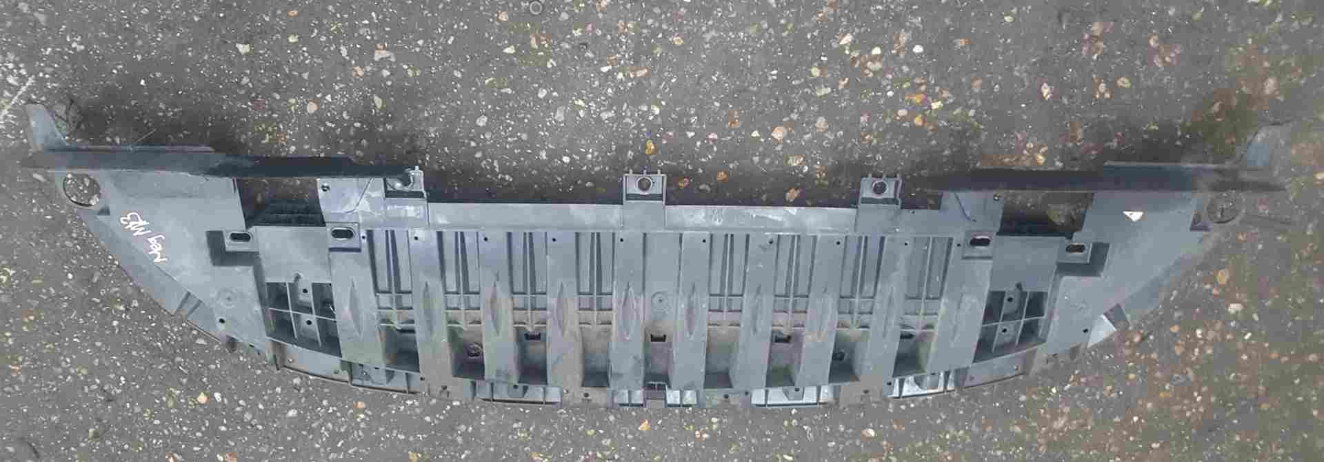 Renault Megane MK3 2008-2012 Front Bumper Trim Moulding Tray 622350001R