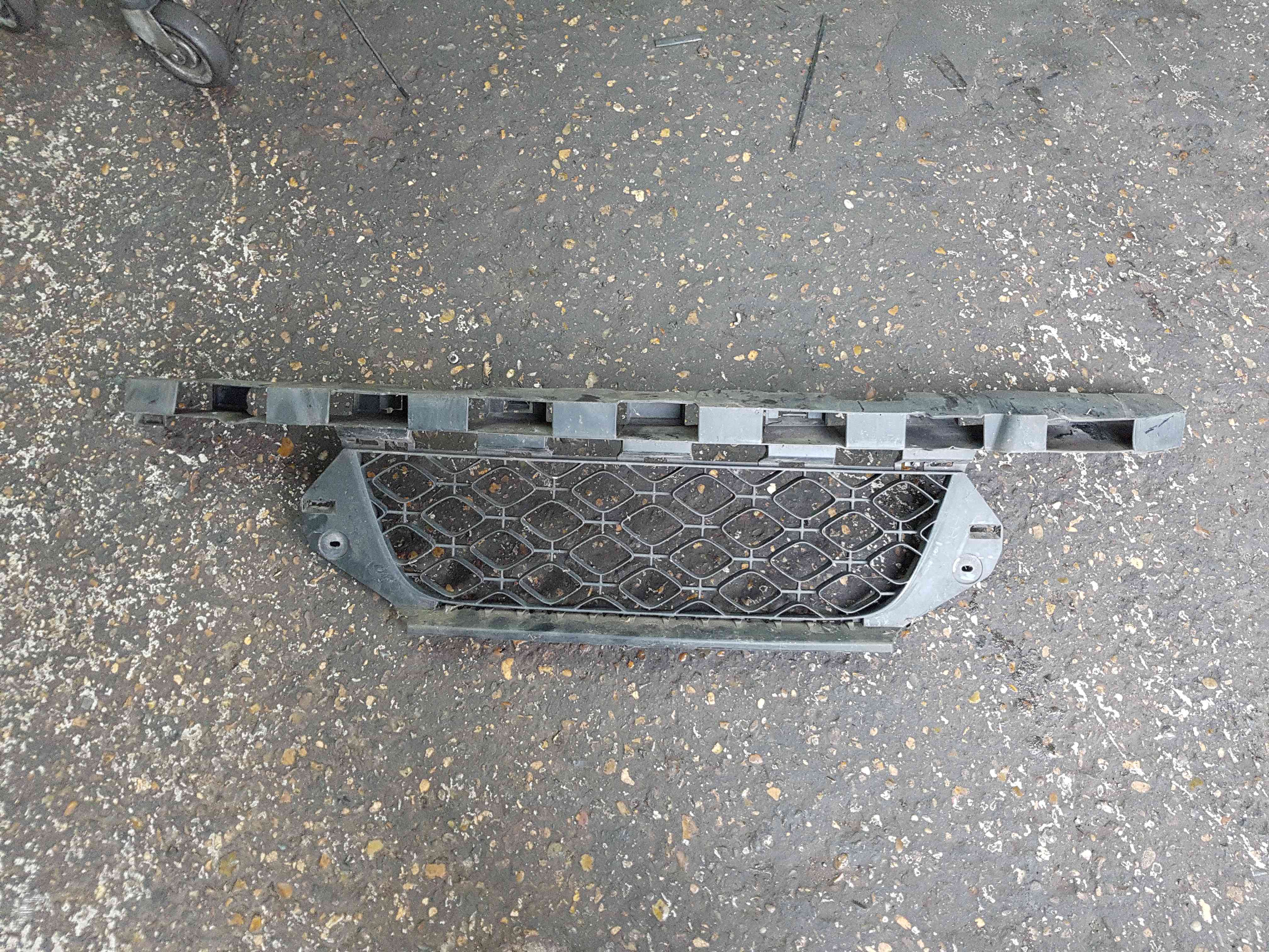 Renault Megane MK3 2008-2012 Gt Line Front Bumper Bottom Grill Insert 622541790R