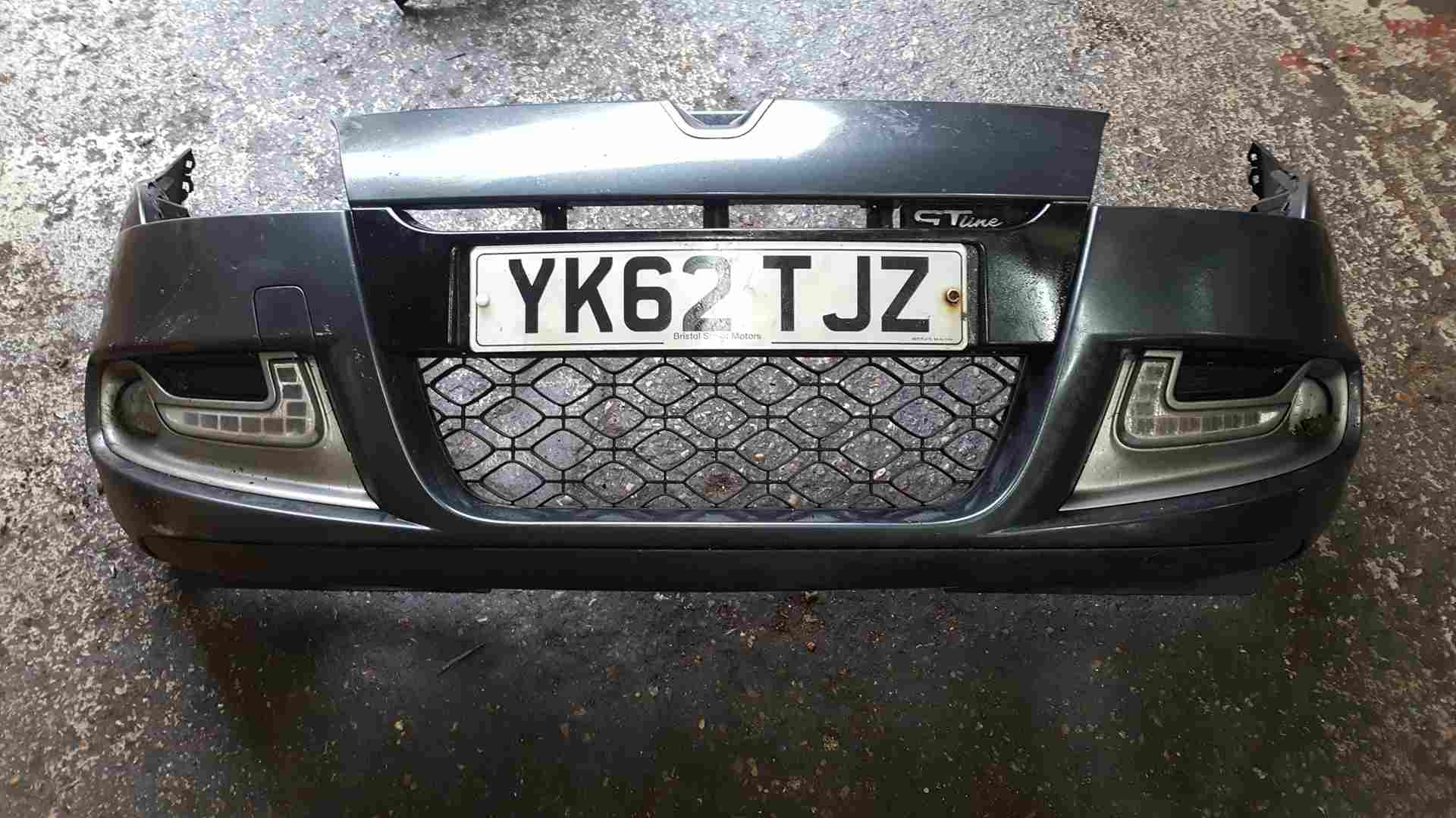 Thumb 2 Renault Megane MK3 Estate 2008-2012 Gt Line Front Bumper Grey Teb66