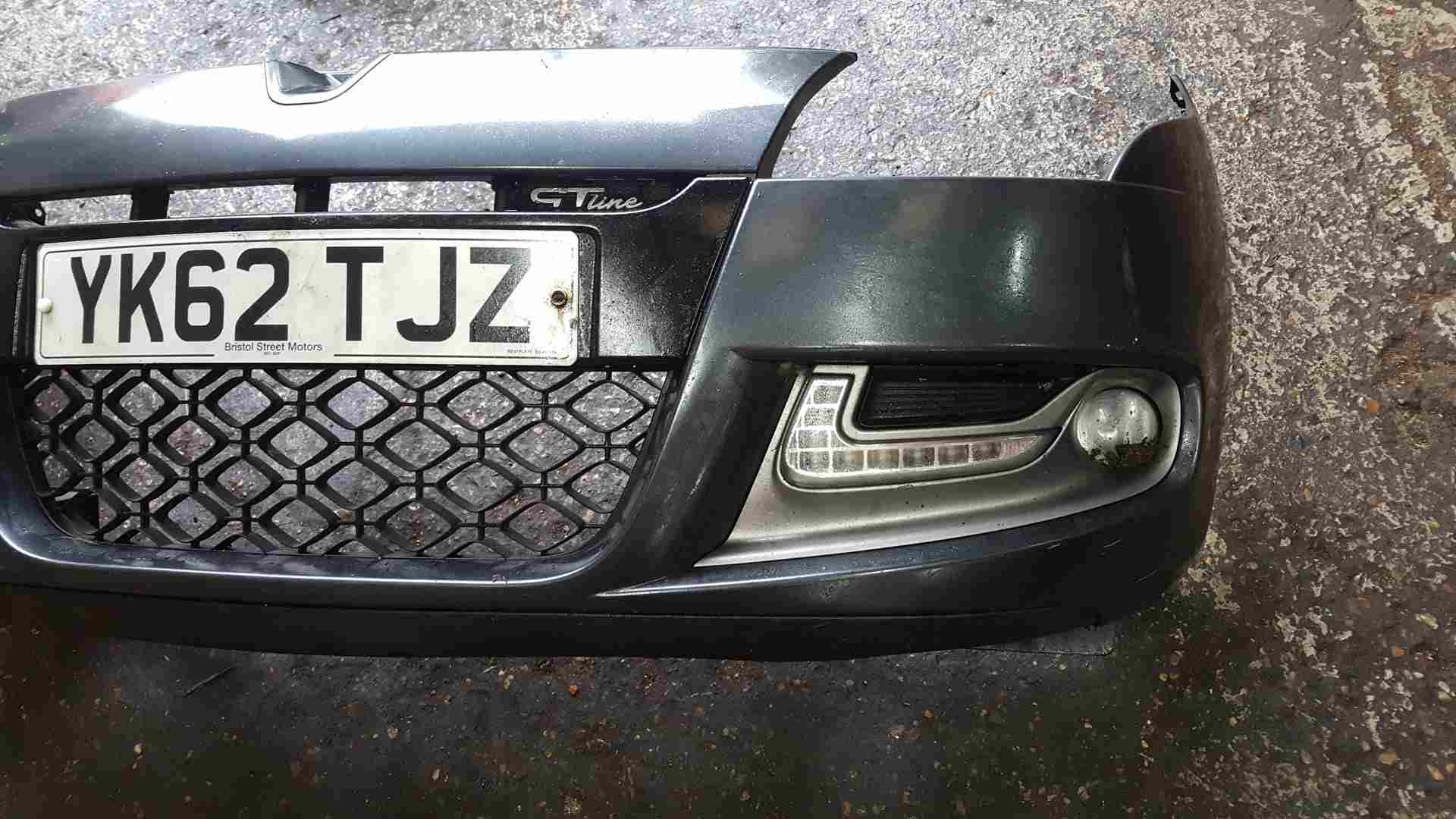 Thumb 3 Renault Megane MK3 Estate 2008-2012 Gt Line Front Bumper Grey Teb66