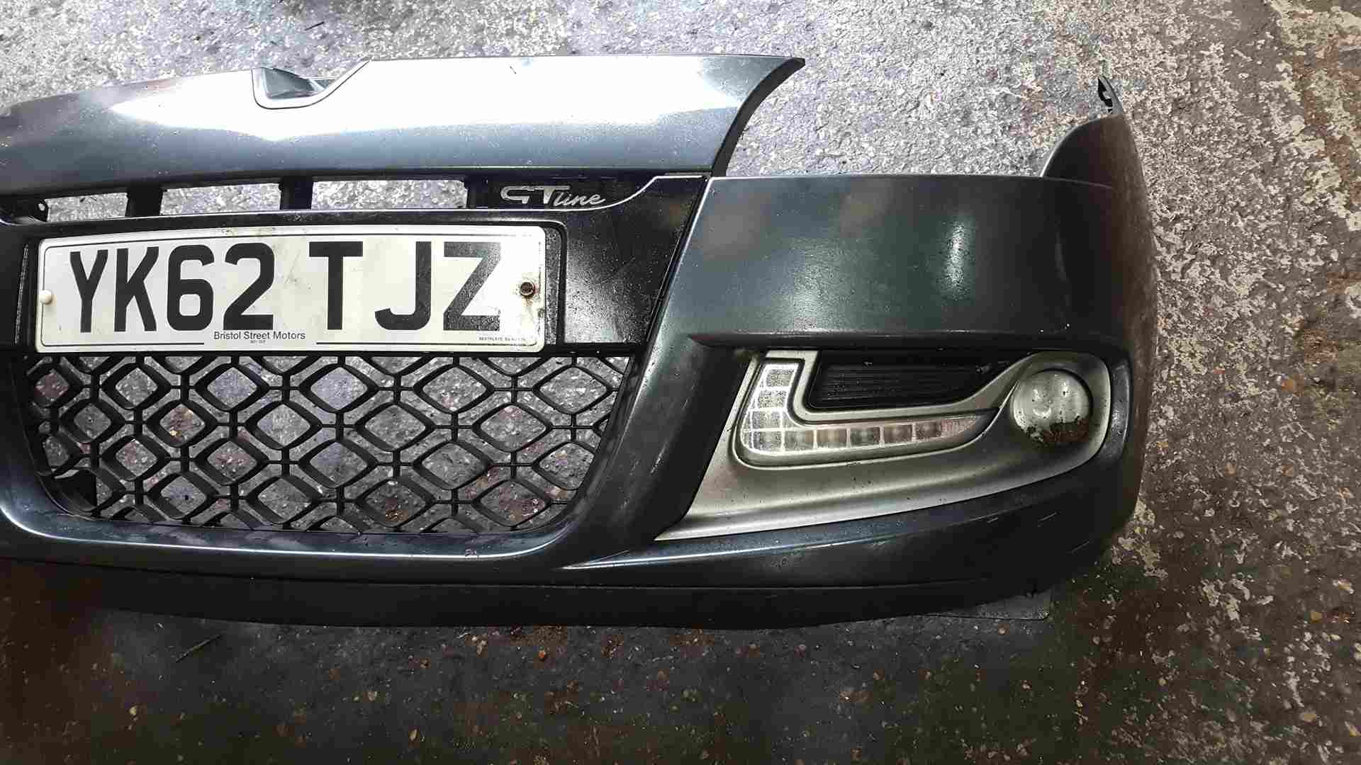 Thumb 4 Renault Megane MK3 Estate 2008-2012 Gt Line Front Bumper Grey Teb66
