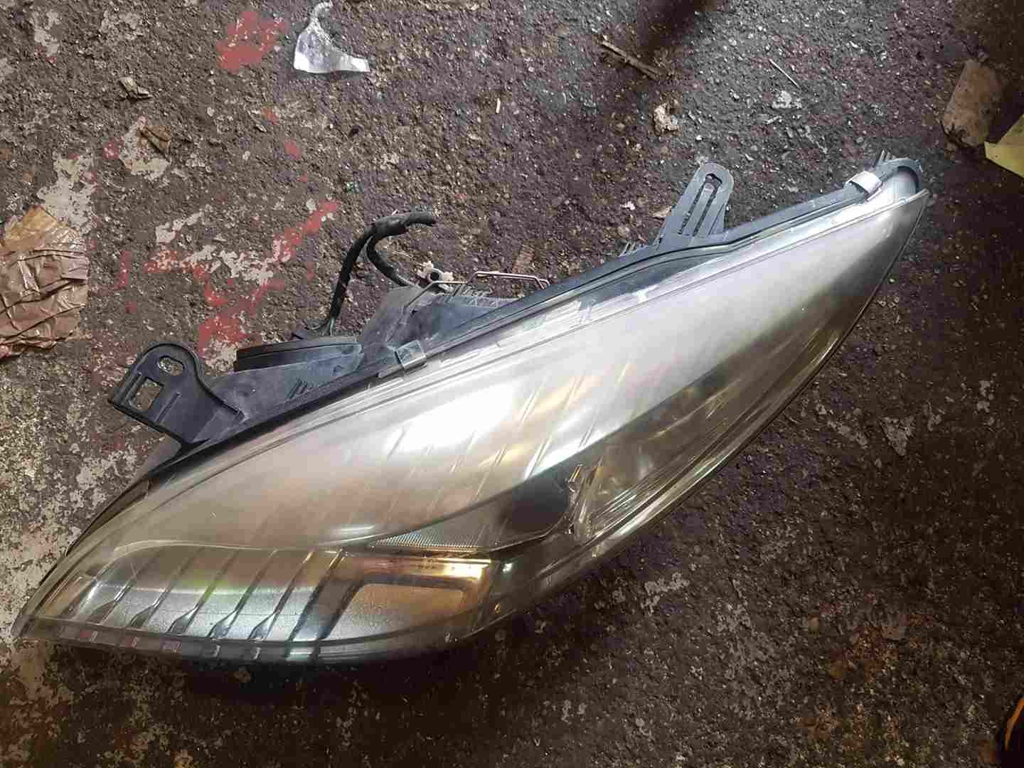 Thumb 4 Renault Megane MK3 2008-2012 Passenger NSF Front Headlight Chrome