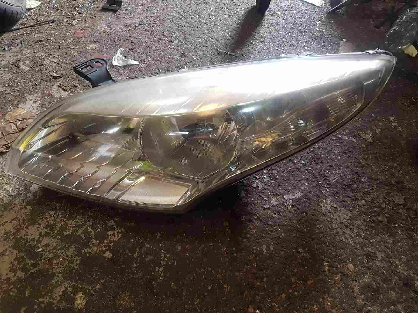Thumb 6 Renault Megane MK3 2008-2012 Passenger NSF Front Headlight Chrome