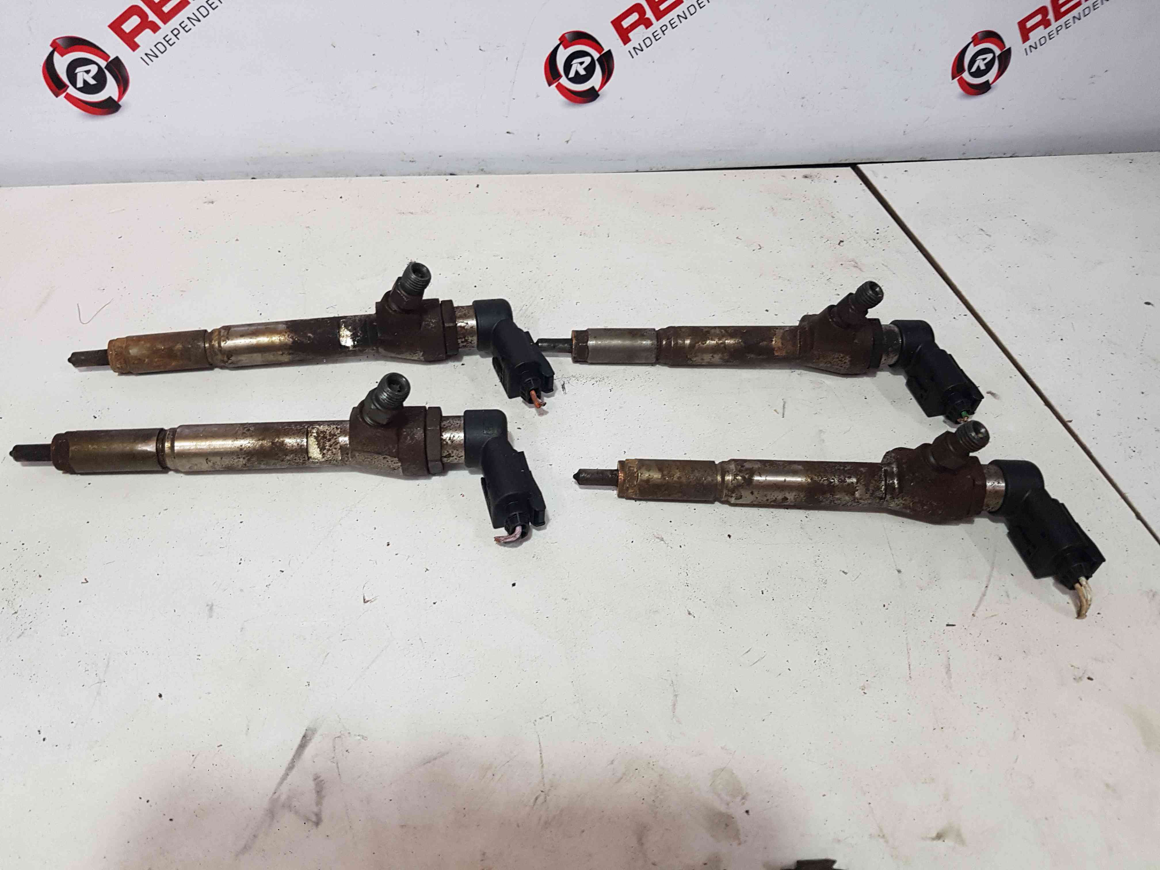 Thumb 2 Renault Megane MK3 2008-2014 1.5 DCI Diesel Injectors X4 SET K9K 832 8200294788