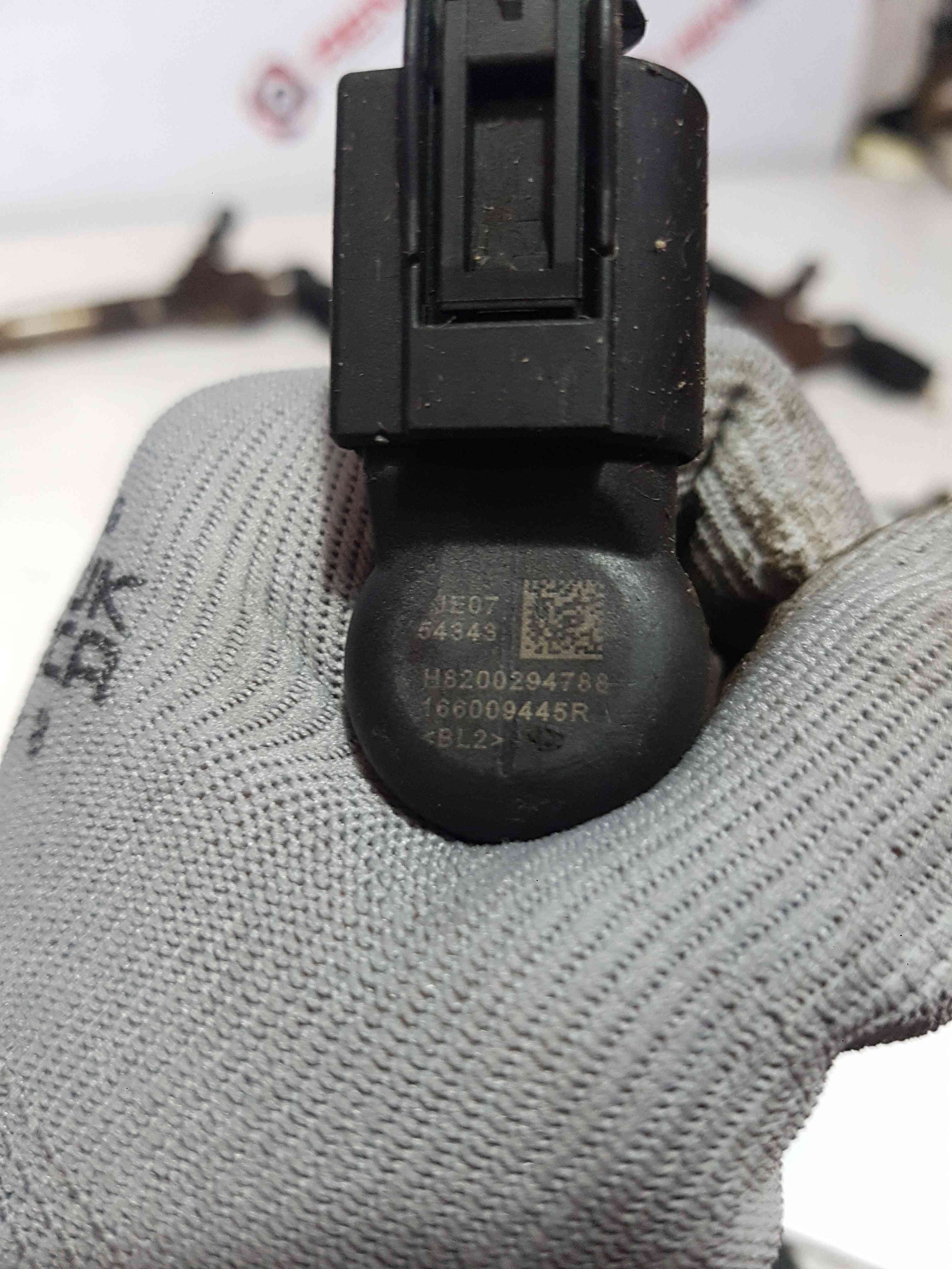 Thumb 3 Renault Megane MK3 2008-2014 1.5 DCI Diesel Injectors X4 SET K9K 832 8200294788