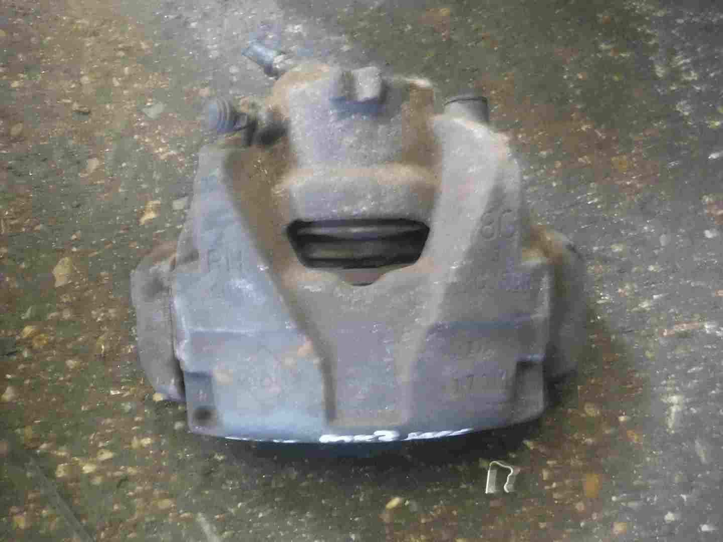Renault Megane MK3 2008-2014 1.5 dCi Drivers OSF Front Brake Caliper 368