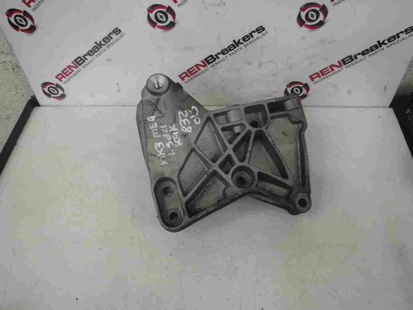 Renault Megane MK3 2008-2014 1.5 dCi Fuel Pump Mounting Bracket 8200739777