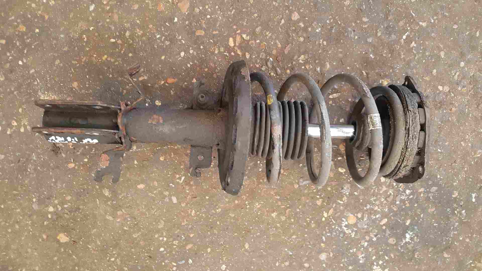 Renault Megane MK3 2008-2014 1.6 16v Drivers OSF Front Spring Suspension