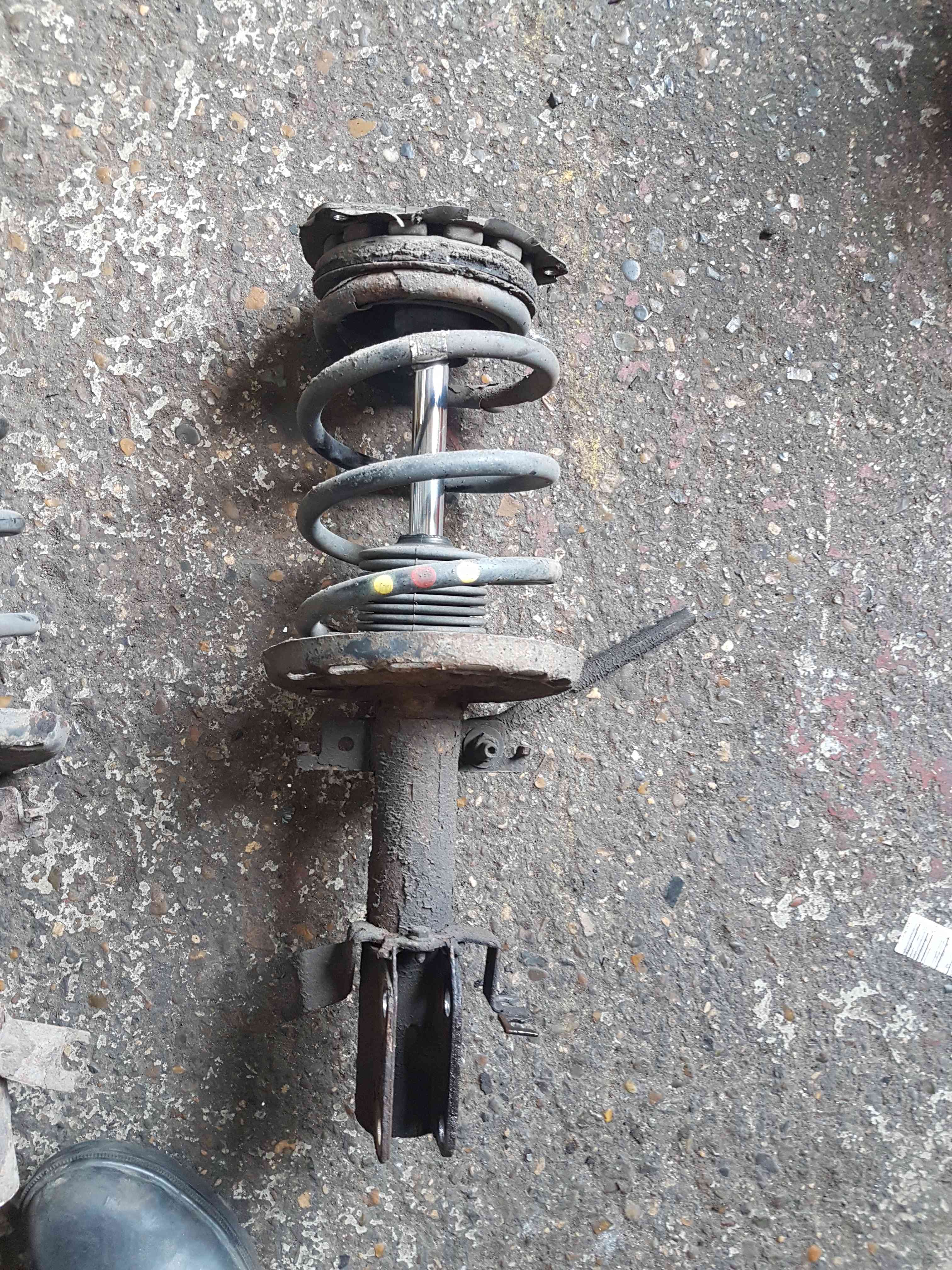 Thumb 2 Renault Megane MK3 2008-2014 1.9 DCI Passenger NSF Front Spring Shock Strut