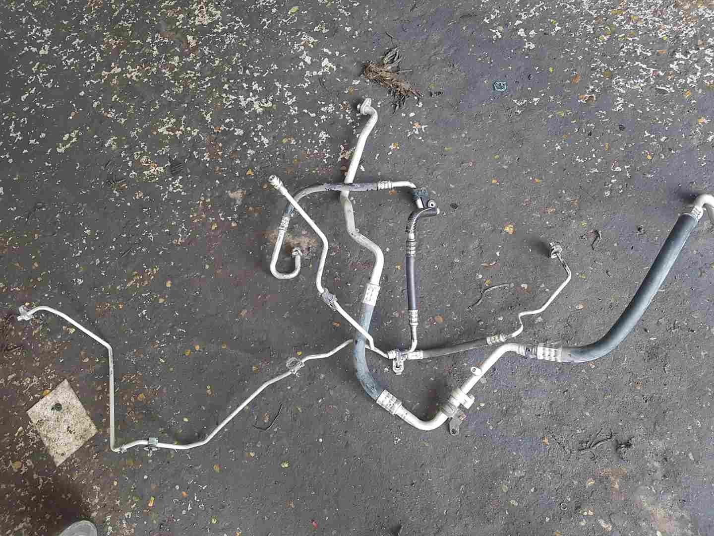 Renault Megane MK3 2008-2014 Aircon Pipes SET 1.6 Petrol