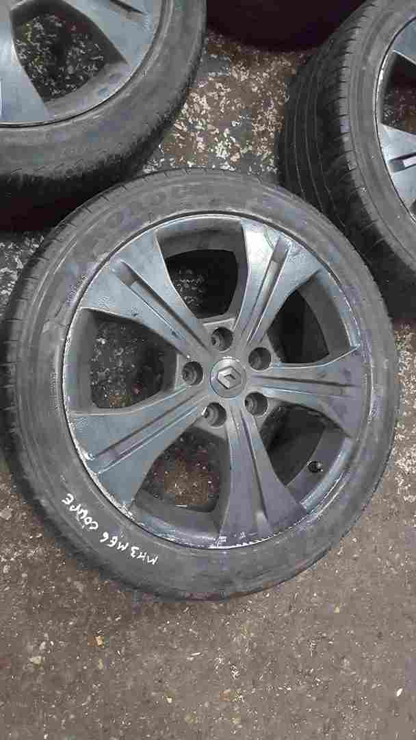 Thumb 4 Renault Megane MK3 2008-2014 Alloy Wheels SET 17Inch Good Tyres