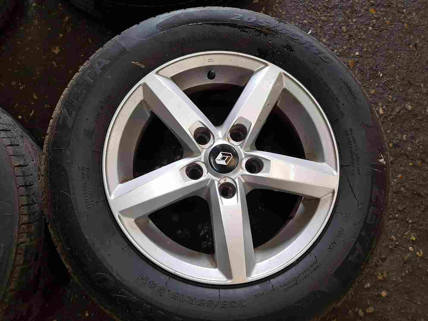 Thumb 2 Renault Megane MK3 2008-2014 Alloy Wheels SET X4 15Inch + Tyres 205 65 15 6Mm