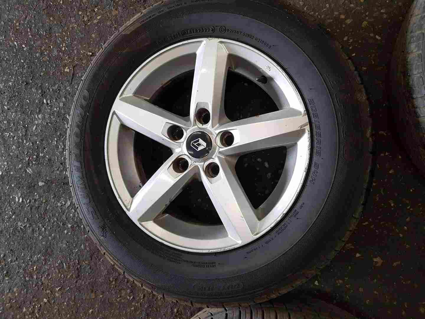 Thumb 5 Renault Megane MK3 2008-2014 Alloy Wheels SET X4 15Inch + Tyres 205 65 15 6Mm