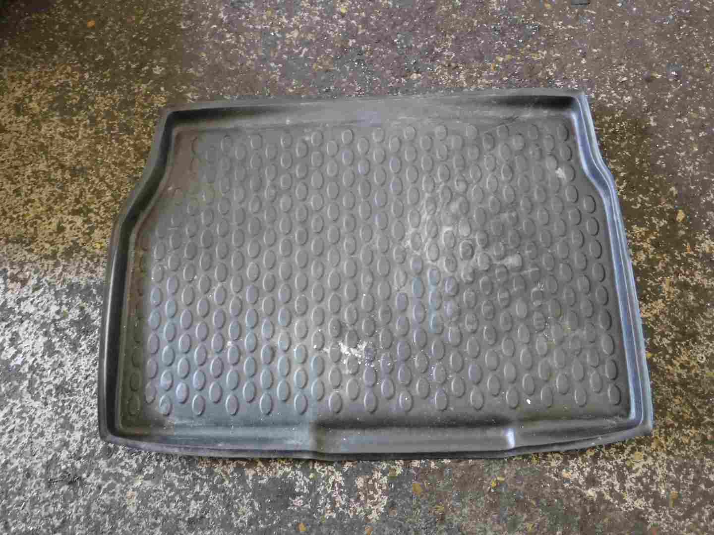 Renault Megane MK3 2008-2014 Boot Floor Anti Slip Mat