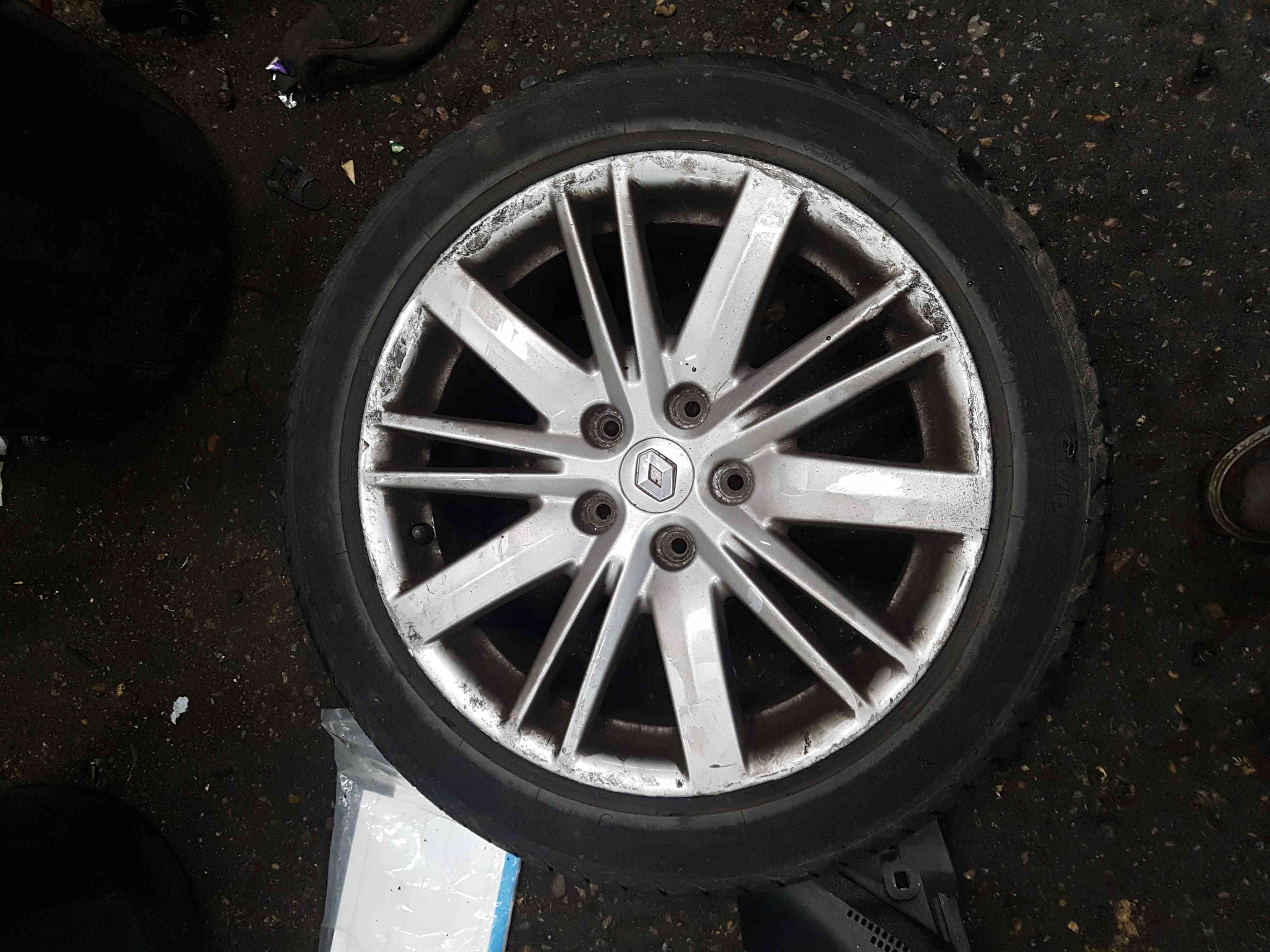 Renault Megane MK3 2008-2014 Celsium Grey Alloy Wheel 17Inch 04247R 4/5