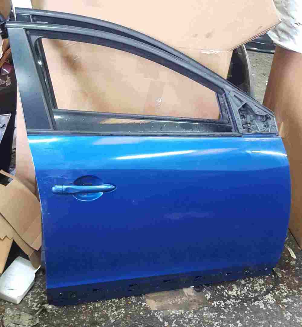 Renault Megane MK3 2008-2014 Drivers OSF Front Door Blue TERNA 5dr