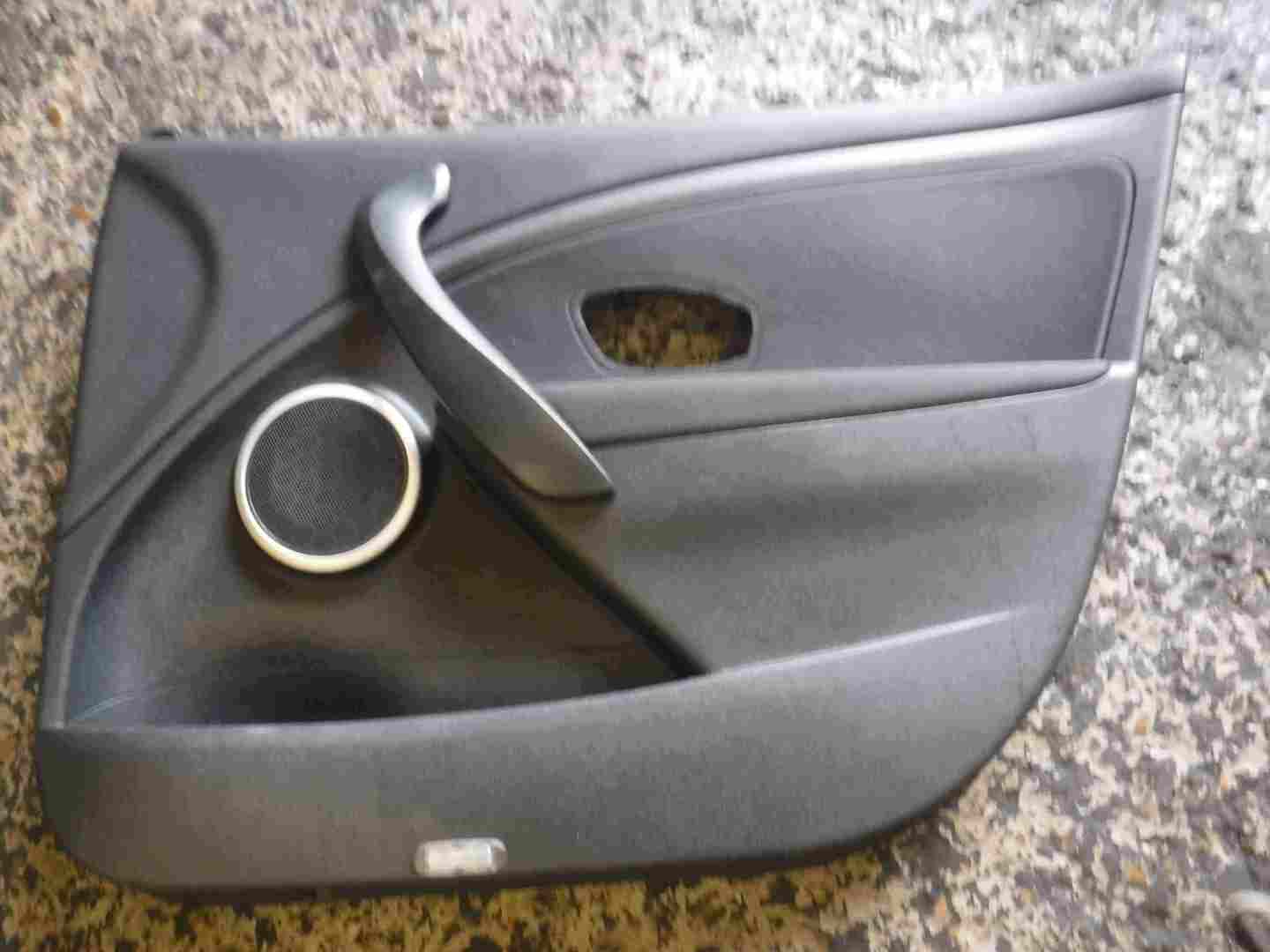 Renault Megane MK3 2008-2014 Drivers OSF Front Door Card
