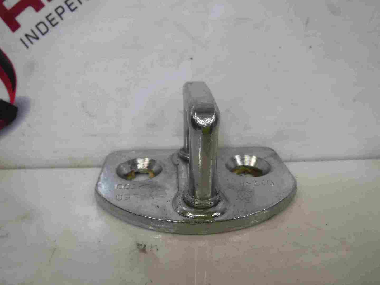 Renault Megane MK3 2008-2014 Drivers OSF Front Door Catch Hook Latch Pin