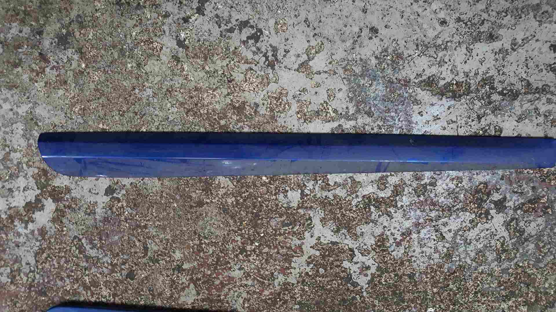 Thumb 2 Renault Megane MK3 2008-2014 Drivers OSF Front Door Moulding Trim 3door Blue RNA
