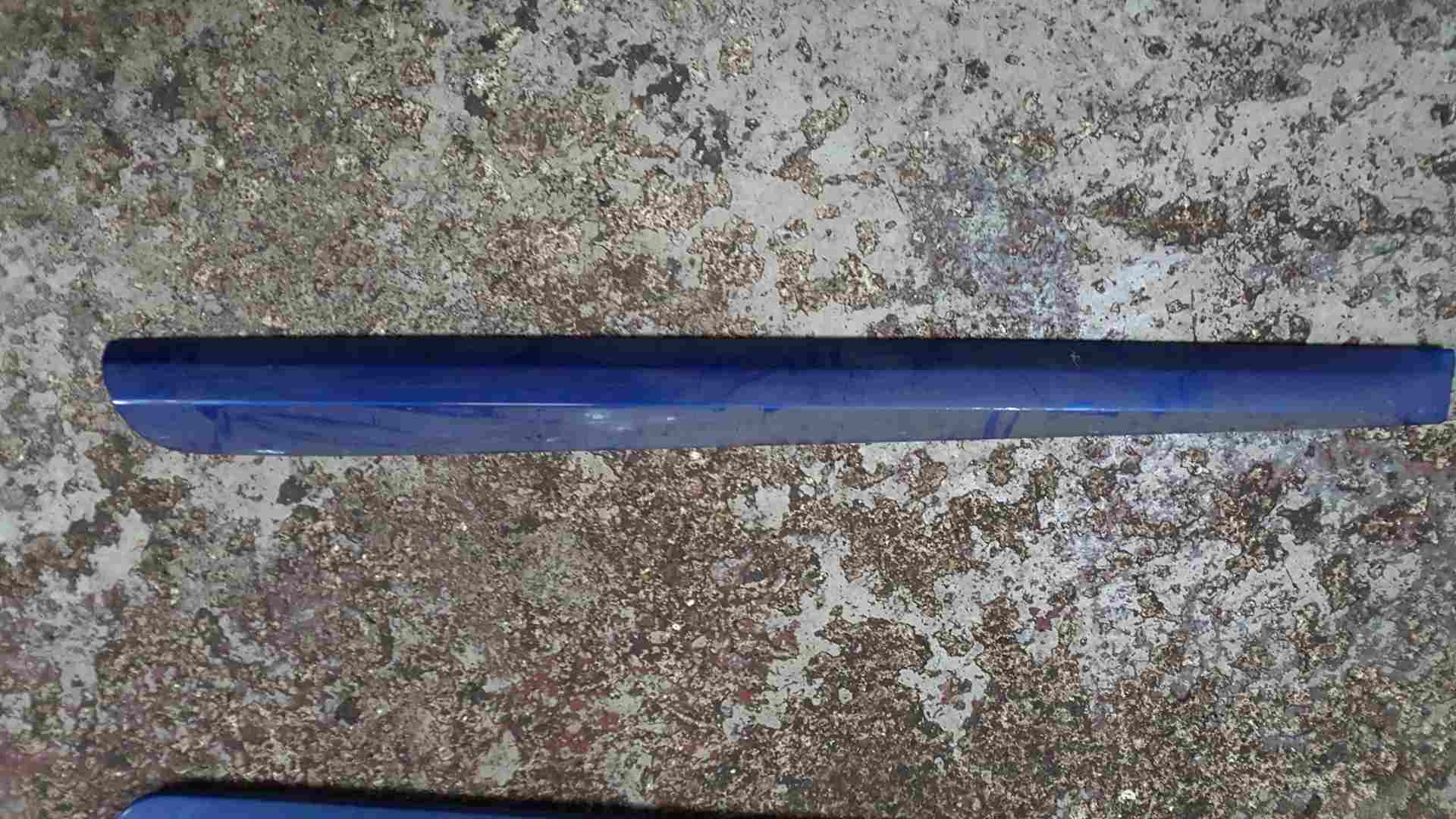 Thumb 3 Renault Megane MK3 2008-2014 Drivers OSF Front Door Moulding Trim 3door Blue RNA