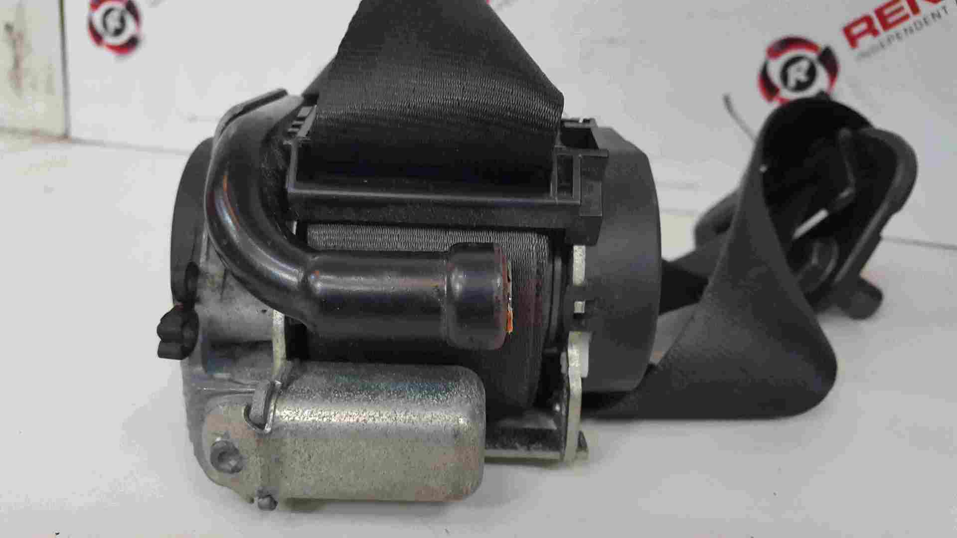 Thumb 5 Renault Megane MK3 2008-2014 Drivers OSF Front Seat Belt 5dr