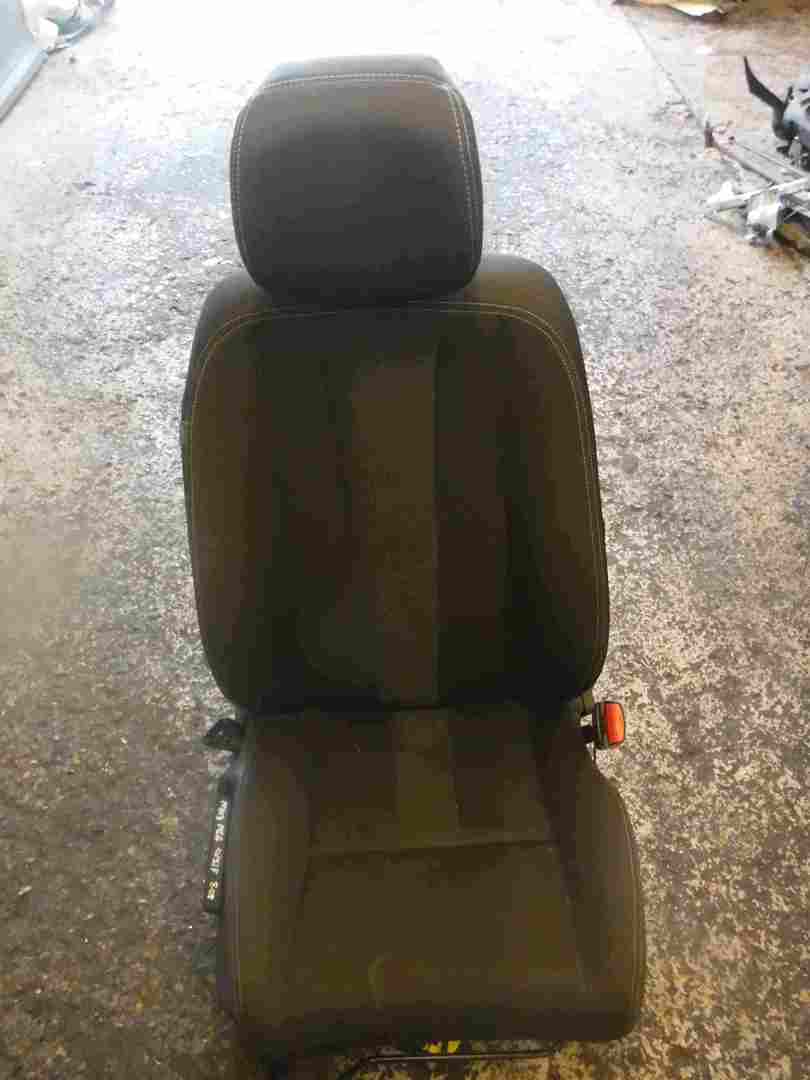 Renault Megane MK3 2008-2014 Drivers OSF Front Seat Chair 5dr