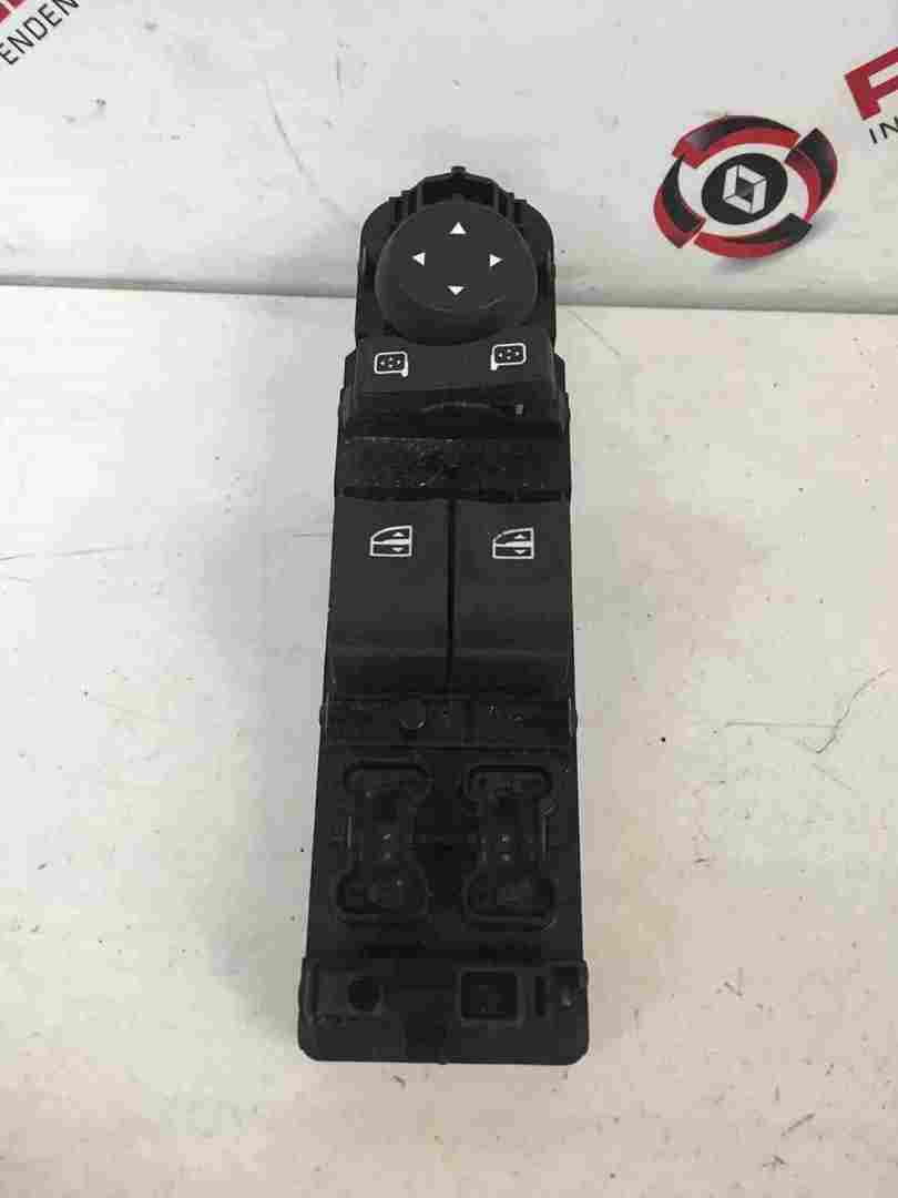 Renault Megane MK3 2008-2014 Drivers OSF Front Window Switches   Panel