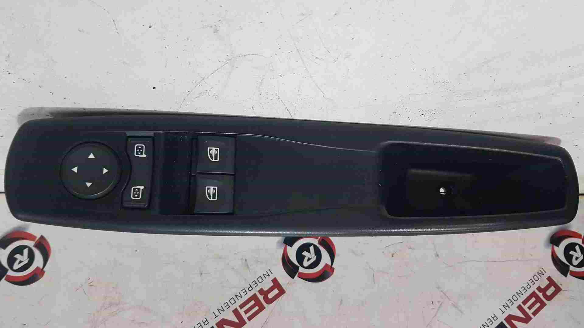 Thumb 5 Renault Megane MK3 2008-2014 Drivers OSF Front Window Switches Panel 809610007R