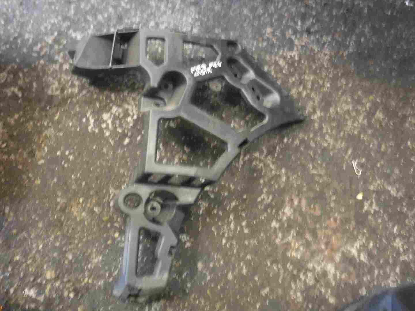 Renault Megane MK3 2008-2014 Drivers OSR Rear Bumper Support Bracket 850440006r