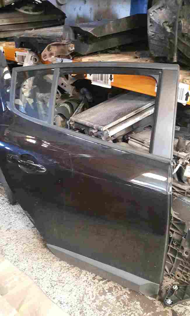 Renault Megane MK3 2008-2014 Drivers OSR Rear Door Black TEGNE