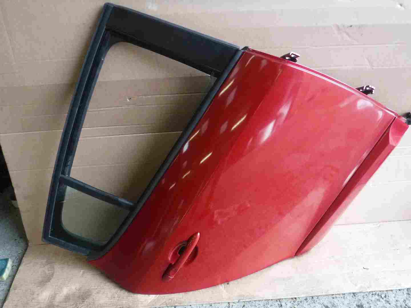 Renault Megane MK3 2008-2014 Drivers OSR Rear Door Red TENNJ