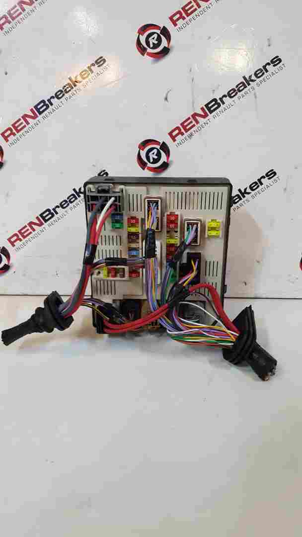 Thumb 4 Renault Megane MK3 2008-2014 Engine BAY Fuse BOX Upc 284B60168r