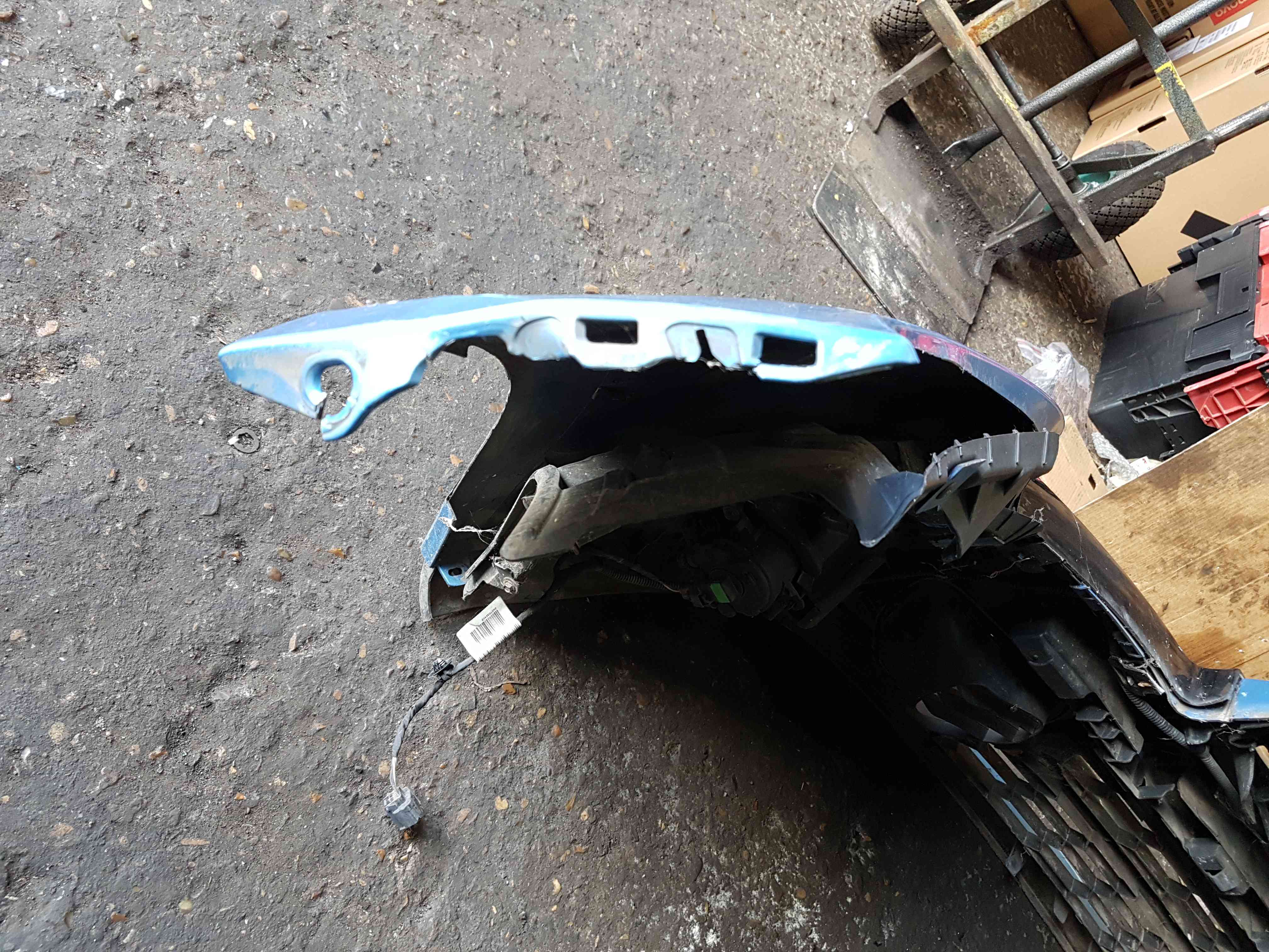 Thumb 16 Renault Megane MK3 2008-2014 Front Bumper Blue Terpb Damaged  