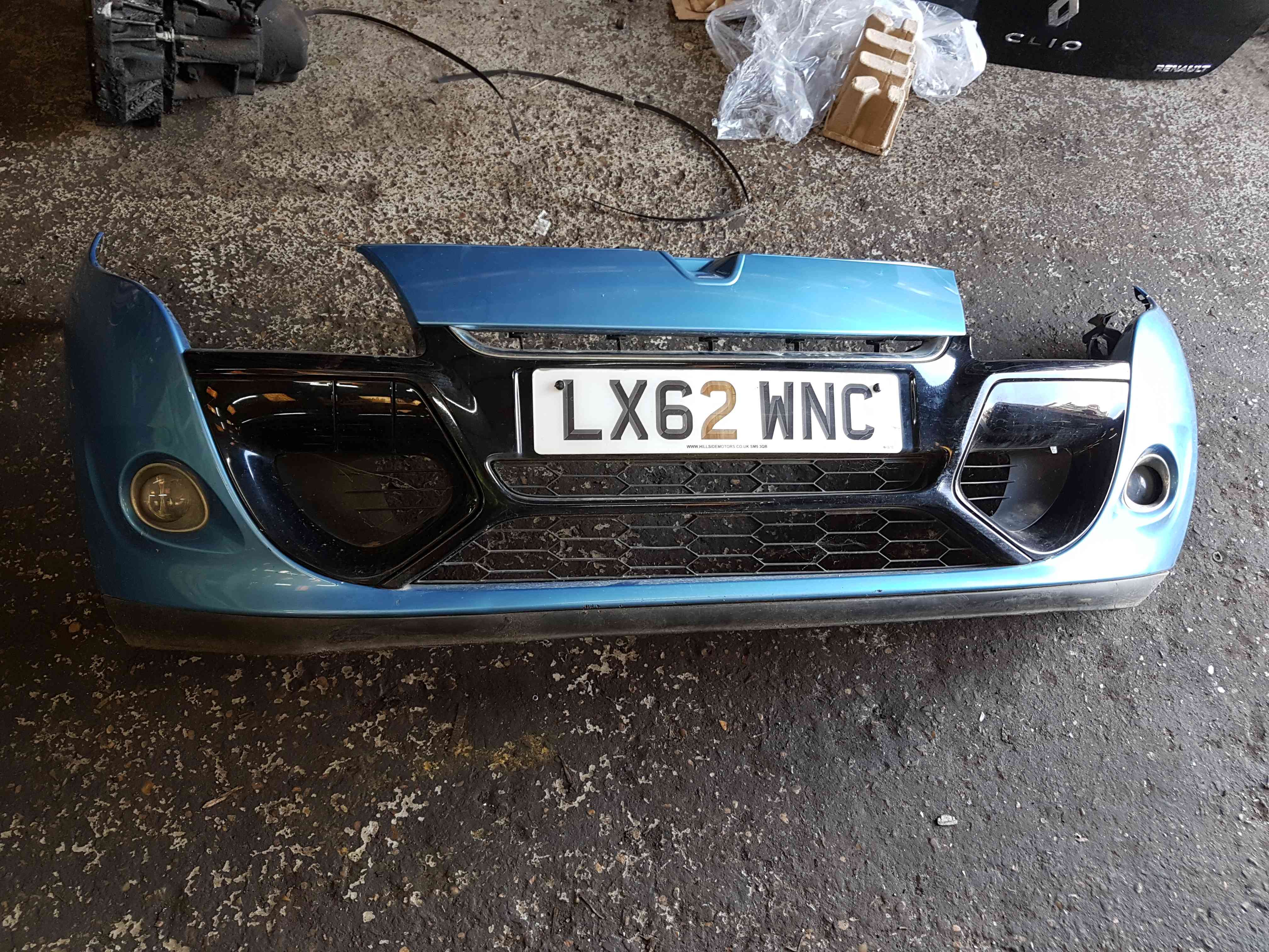 Thumb 5 Renault Megane MK3 2008-2014 Front Bumper Blue Terpb Damaged  