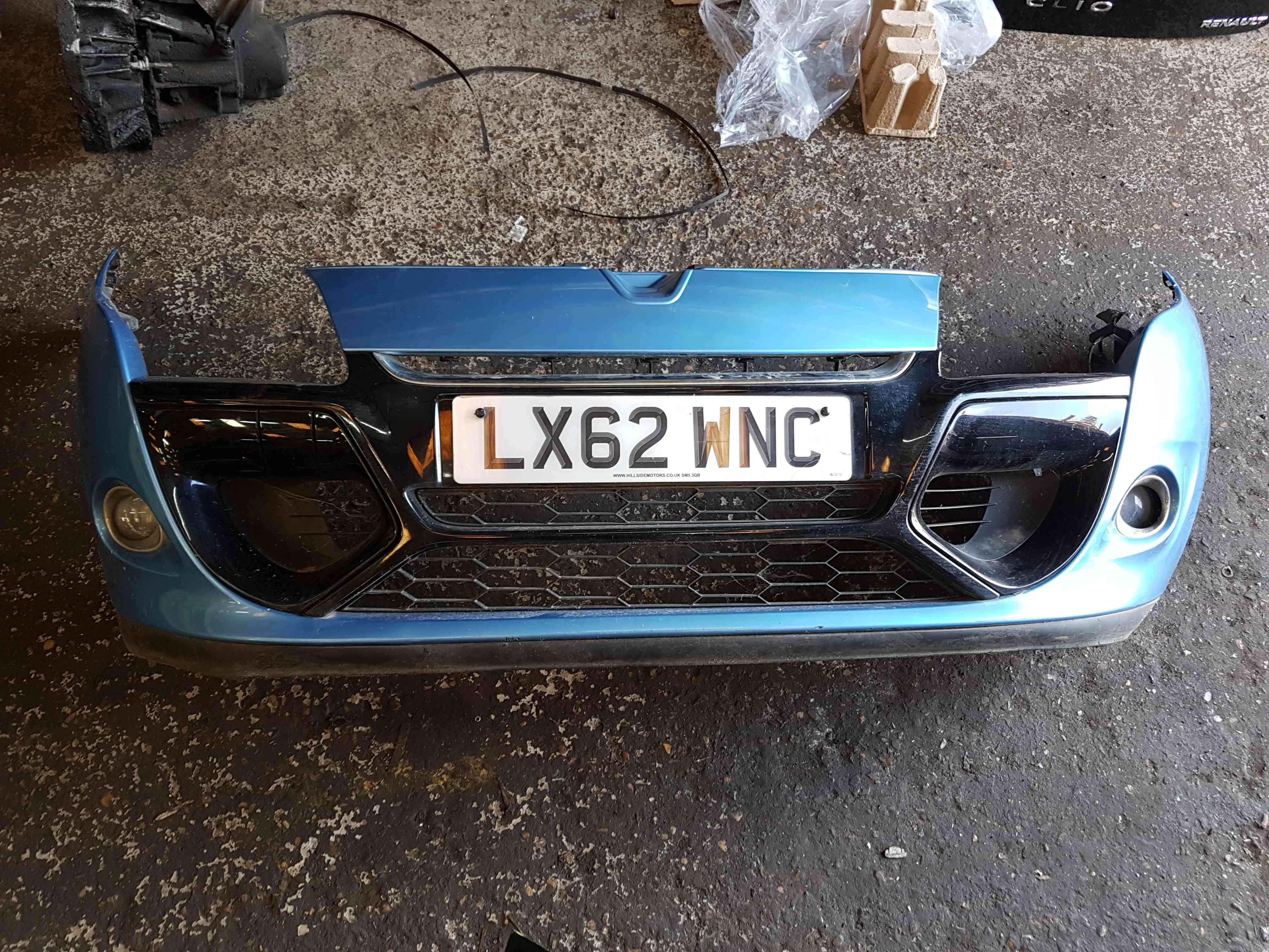 Thumb 7 Renault Megane MK3 2008-2014 Front Bumper Blue Terpb Damaged  