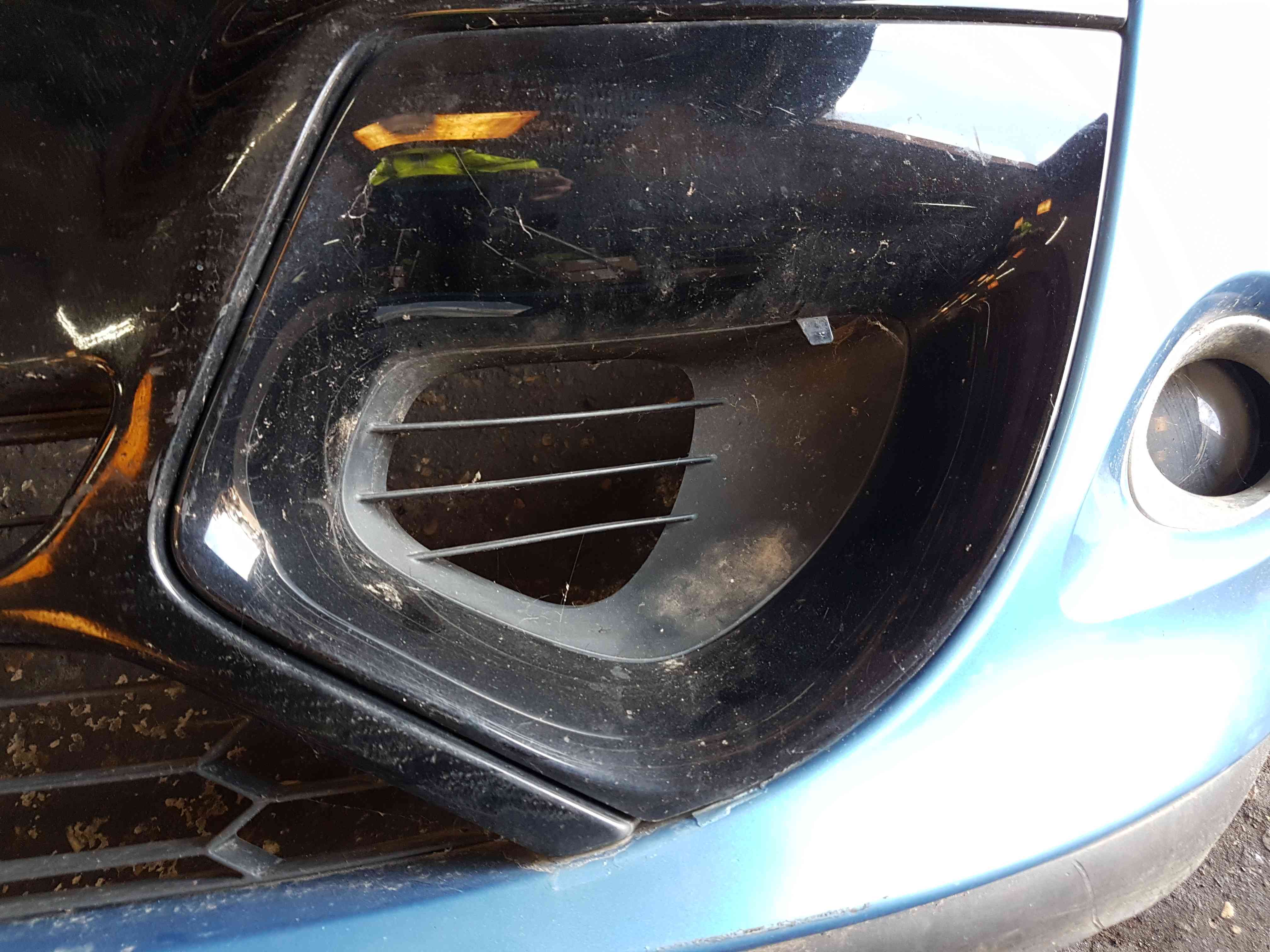 Thumb 10 Renault Megane MK3 2008-2014 Front Bumper Blue Terpb Damaged  