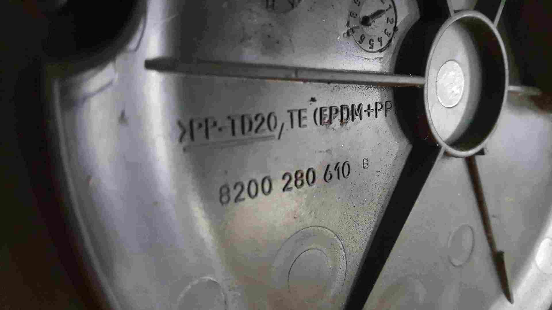 Thumb 3 Renault Megane MK3 2008-2014 Fuel Tank Sender Cover Plate 8200280610