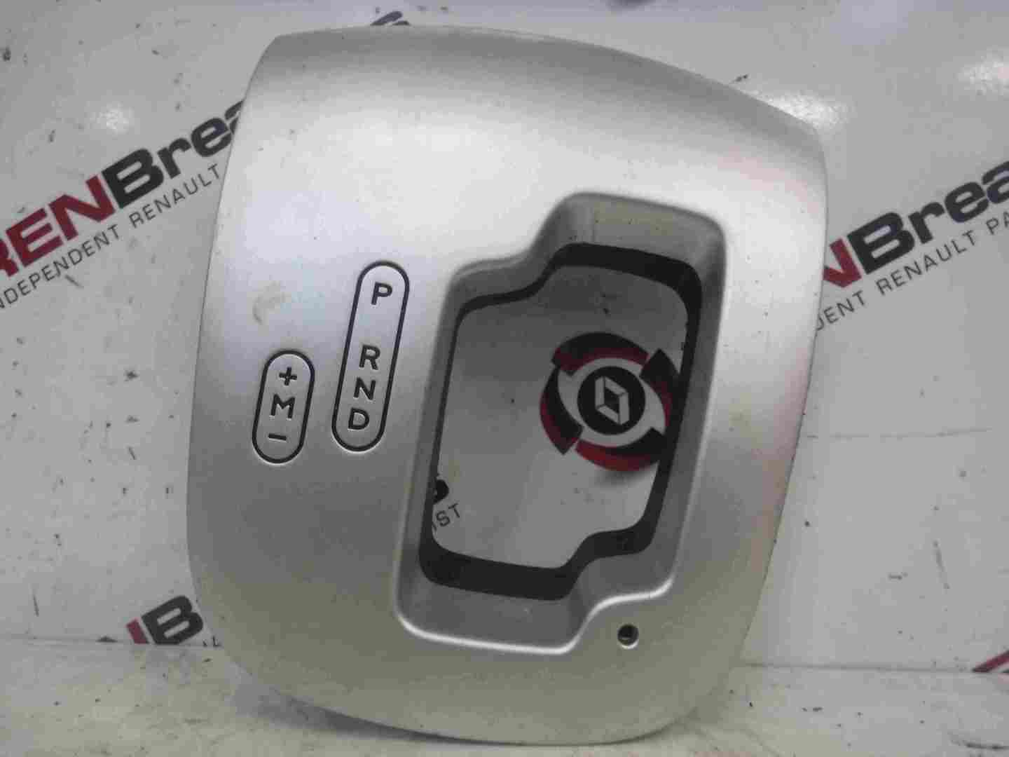 Renault Megane MK3 2008-2014 Gearstick Silver Surround Automatic
