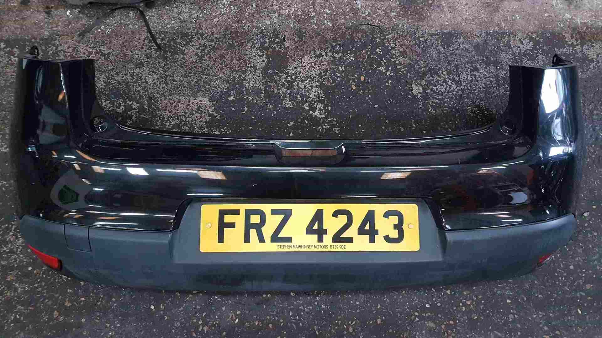 Thumb 7 Renault Megane MK3 2008-2014 Hatchback Rear Bumper Black 676