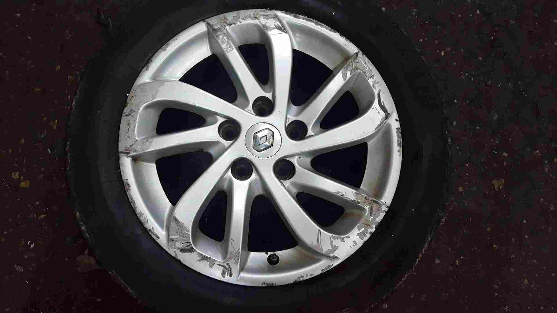 Thumb 2 Renault Megane MK3 2008-2014 Kaleido Alloy Wheel 16 Inch 3/5