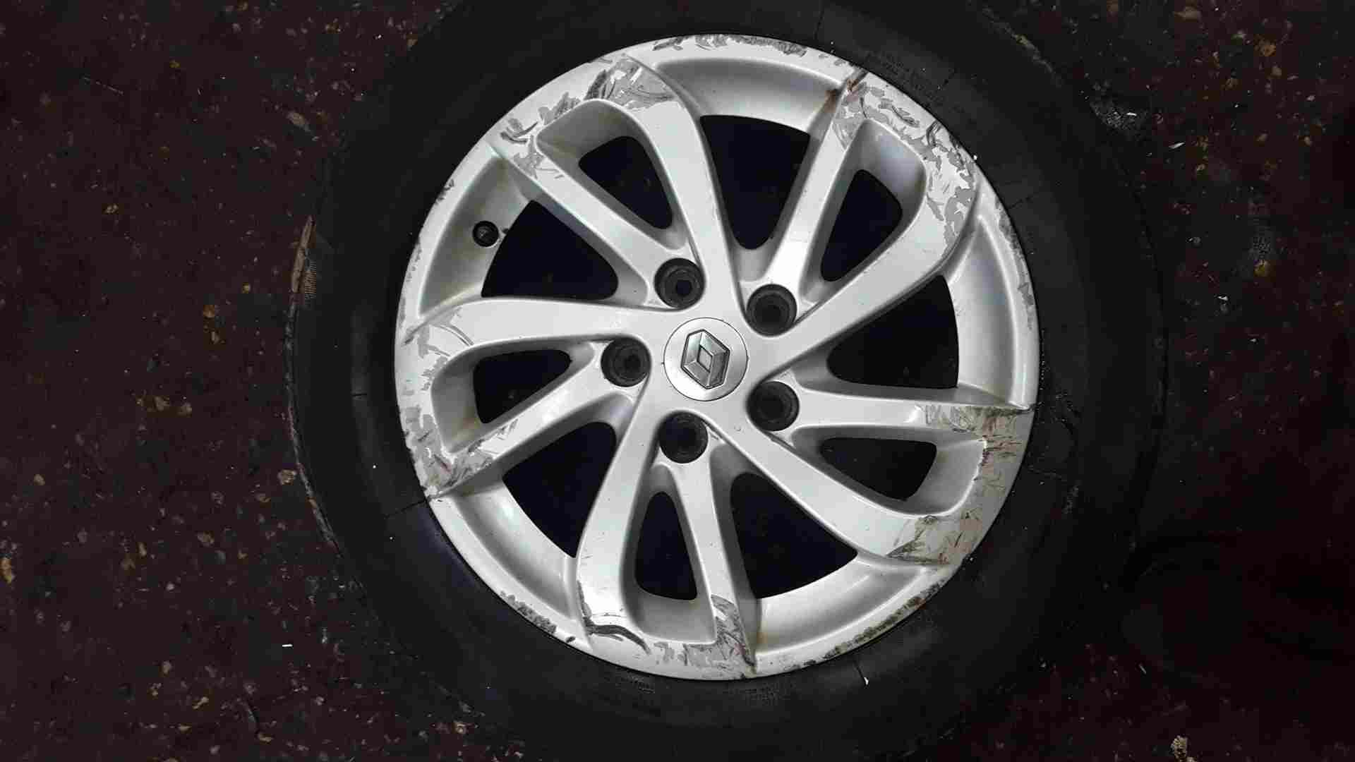 Thumb 4 Renault Megane MK3 2008-2014 Kaleido Alloy Wheel 16 Inch 3/5