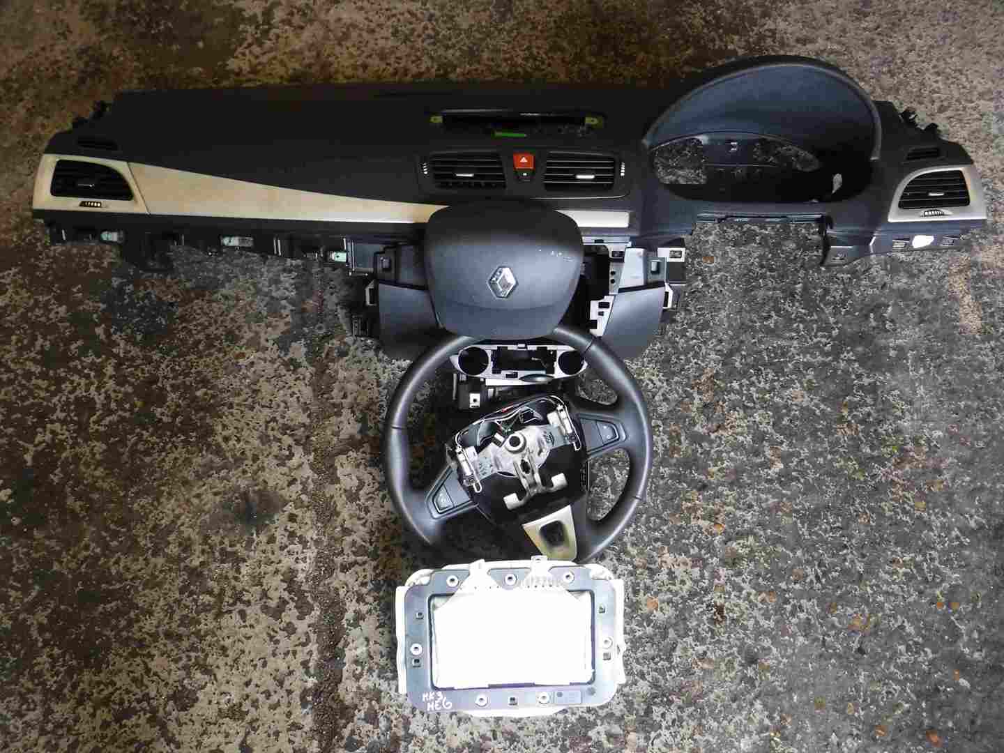 Renault Megane MK3 2008-2014 Main Dashboard Airbag Kit Dashboard Steering