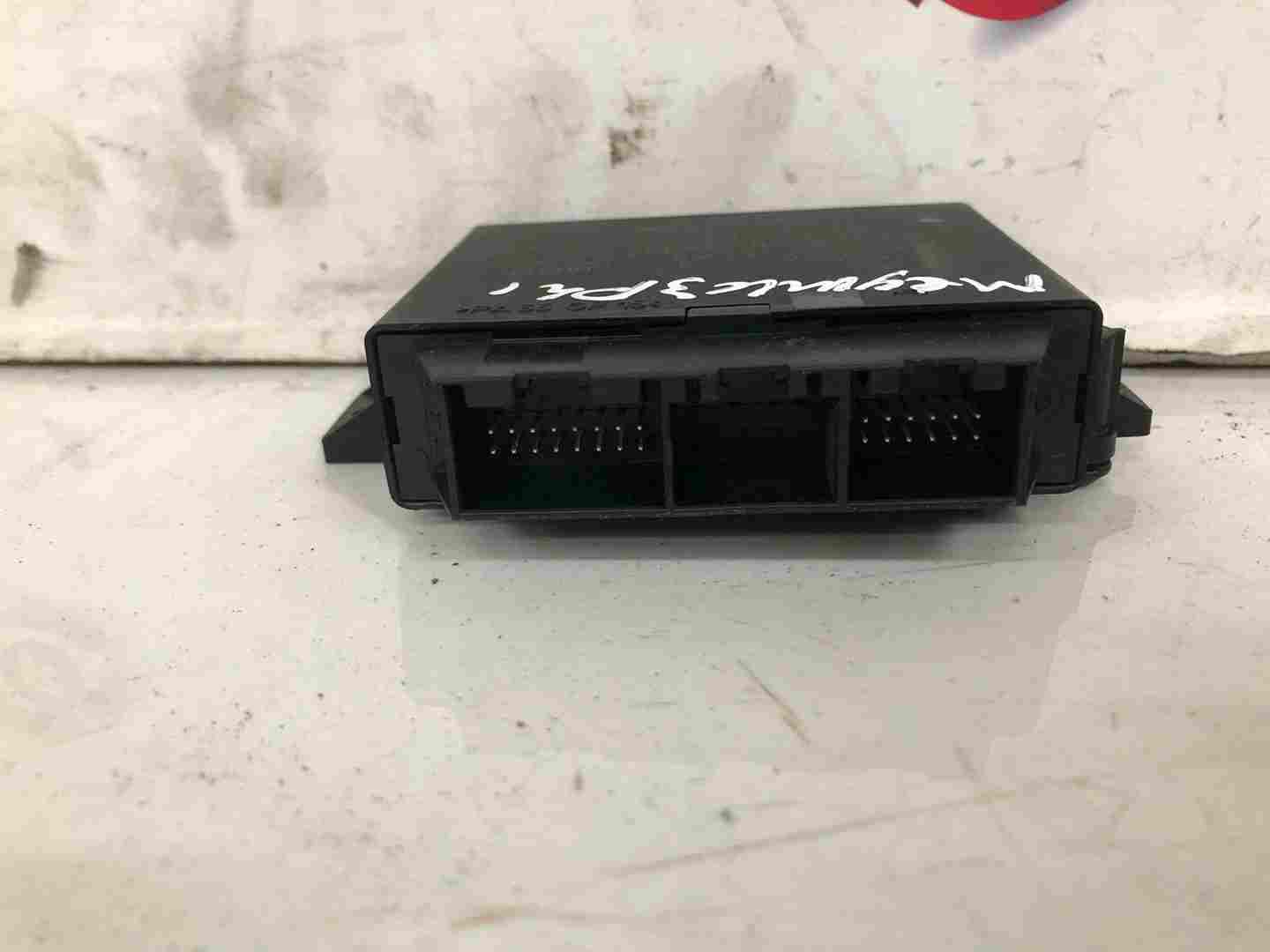 Thumb 4 Renault Megane MK3 2008-2014 Parking Sensor Module Computer 259900001R