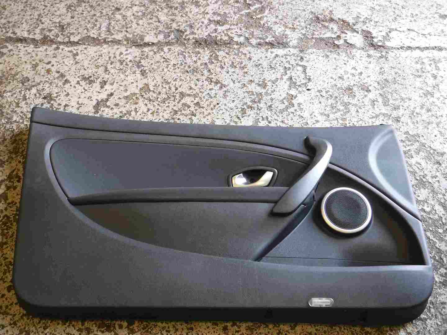 Renault Megane MK3 2008-2014 Passenger NSF Front Door Card 3dr